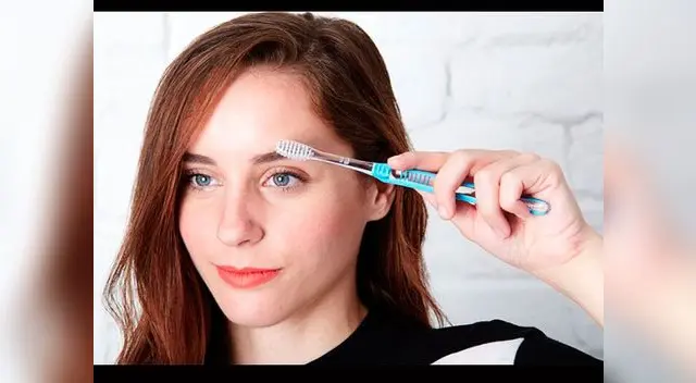 Puede peinar las cejas para darle un mejor acabado