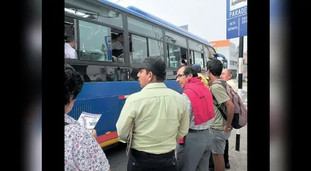 Usuarios afirman que transitar por estas vías es todo un caos Usuarios afirman que transitar por estas vías es todo un caos