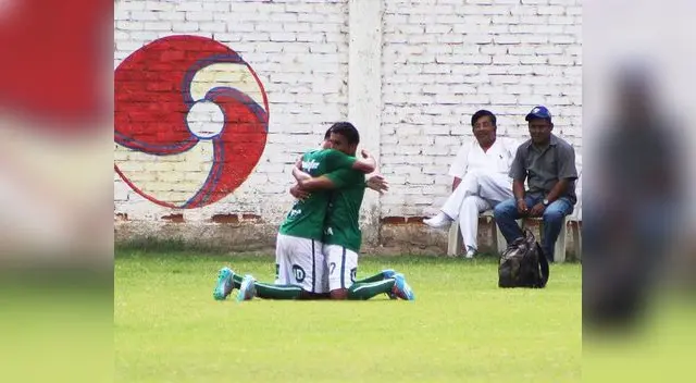 Festejo de Fernández por su gol FOTO: New Life Sport Festejo de Fernández por su gol FOTO: New Life Sport