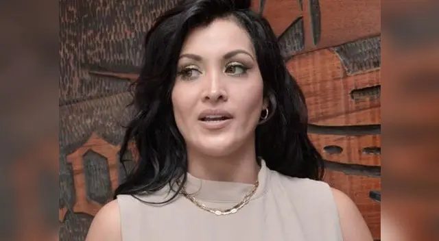 Michelle Soifer tuvo problemas al cantar en Miss Perú Michelle Soifer tuvo problemas al cantar en Miss Perú