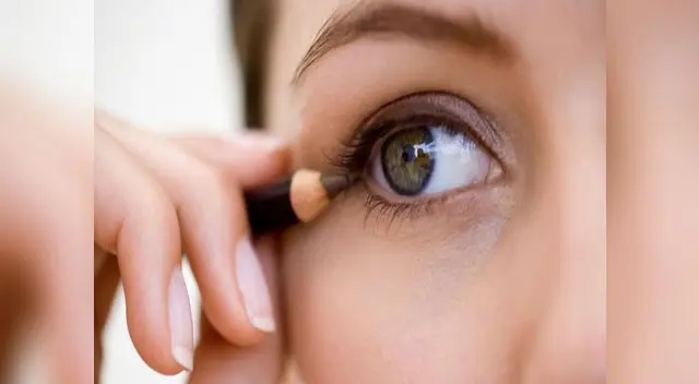 Delinea en la parte interior de los ojos