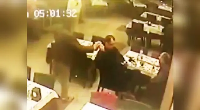 El sujeto regresó a la escena con un arma para acabar con sus acompañantes