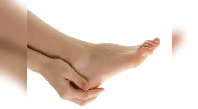 Termina con un pie áspero, con la vaselina conseguirás pies más suaves