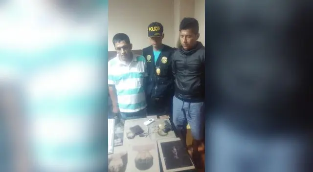 Policía les incautó celulares y pistola de juguete. 