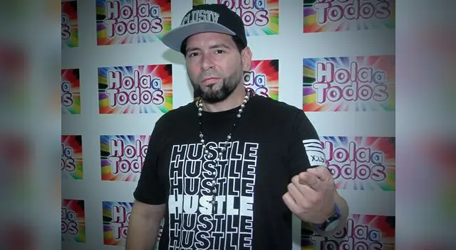 Promete hacer bailar a fanáticos.