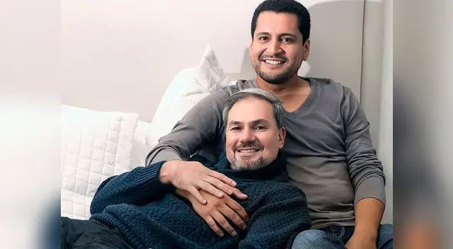 Mauricio Fernandini en sesión de fotos para la revista cosas