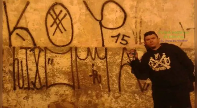 Extranjero posaba con sus grafitis y las subía a su red social 