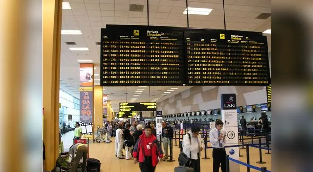 Más de mil viajes de peruanos se registraron en abril último hacia Europa Más de mil viajes de peruanos se registraron en abril último hacia Europa