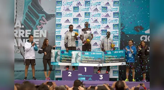  Manza (Kenia)  fue primero,Tolossa (Etiopia) segundo y  Muriuk tercero en el podio