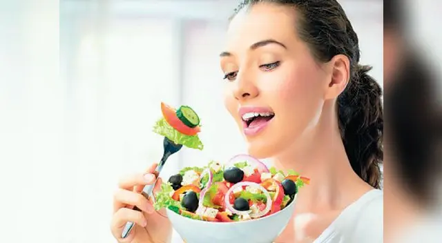 Protégelo con una alimentación sana, rica en frutas y verduras Protégelo con una alimentación sana, rica en frutas y verduras