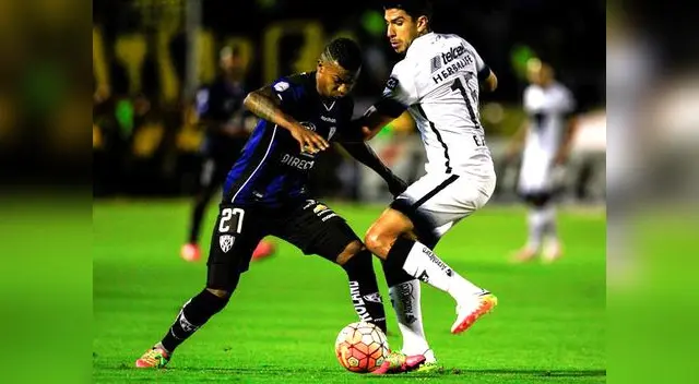 Angulo hizo los dos goles para el local. Angulo hizo los dos goles para el local.