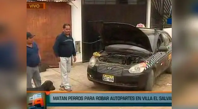 Auto quedo completamente desmantelado en Villa el Salvador 