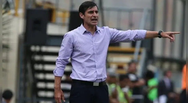 Ibáñez tuvo su primera experiencia como técnico en la "U". Ibáñez tuvo su primera experiencia como técnico en la "U".