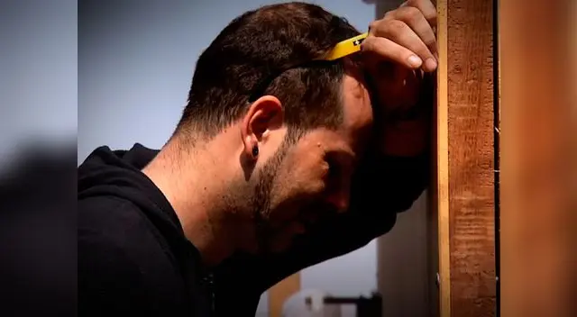 Cantante se quiebra por los momentos difíciles que le toco vivir. Cantante se quiebra por los momentos difíciles que le toco vivir.