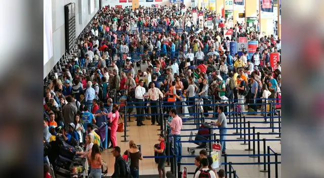 Más de 21 mil peruanos viajaron a Europa tras eliminación de visado Schengen Más de 21 mil peruanos viajaron a Europa tras eliminación de visado Schengen