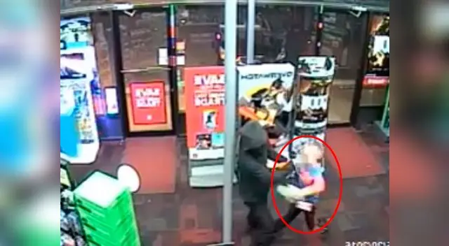 El menor fue llevado junto a los rehénes