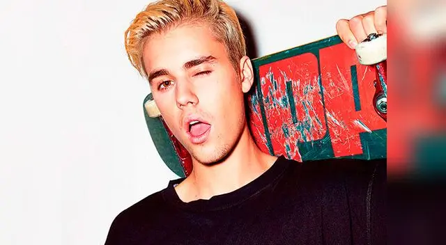 El cantante no dejó mucho a la imaginación El cantante no dejó mucho a la imaginación