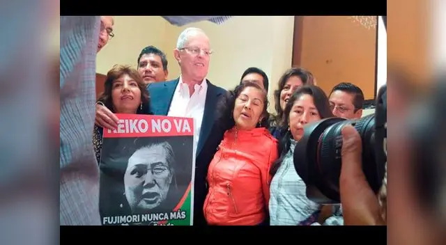 PPK firmó acta de compromiso por la democracia con colectivo "Keiko no va"