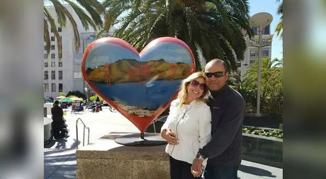 Brasileña no oculta su felicidad.