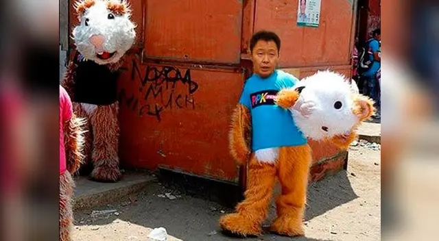 Kenji vestido como PPKuy Kenji vestido como PPKuy