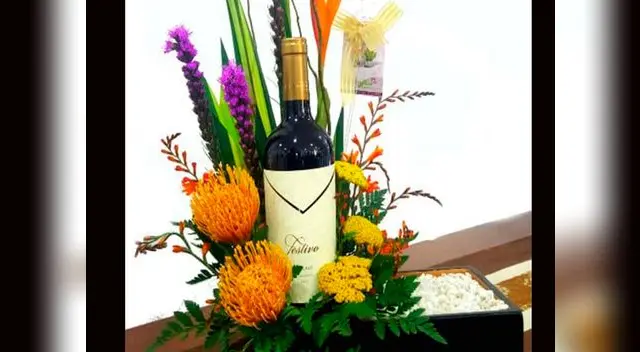 Sorprende a papá en su día con flores naturales. Sorprende a papá en su día con flores naturales.