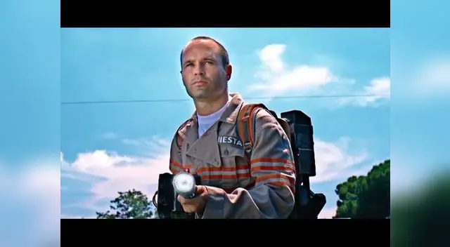 Dejó el balón de fútbol por el disparador nuclear de protones Dejó el balón de fútbol por el disparador nuclear de protones