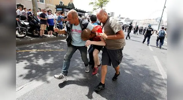 Este hincha ruso es detenido