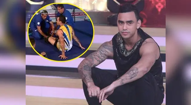 El guerrero fue ayudado por sus compañeros para salir de la piscina