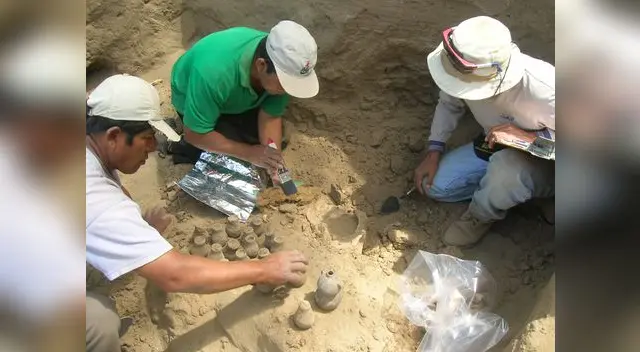 Falsos arqueólogos en sitios arqueológicos. Falsos arqueólogos en sitios arqueológicos.
