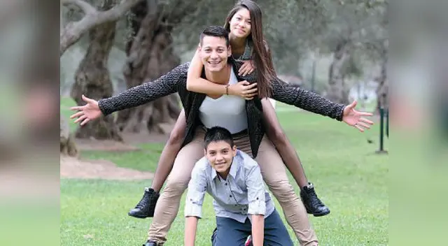 Daleshka (15) y Gian Piero (14) son los hijos del cumbiambero y podrían pasar como sus hermanos menores