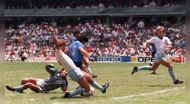 Esa dia Maradona anotó también 'El gol del siglo'.