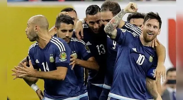 El que ríe último ríe mejor parece decir Messi a los chilenos. FOTO: EFE