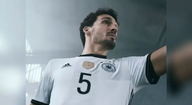 Equipo de Alemania en película de Adidas