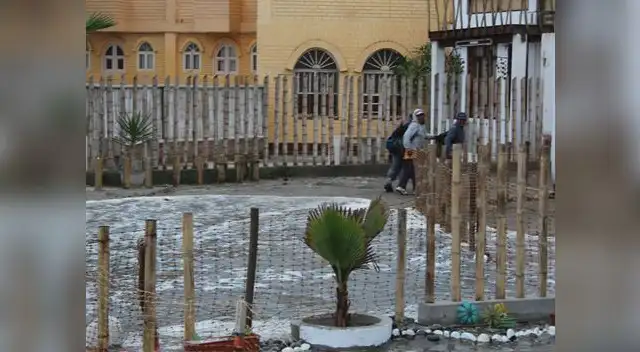 Oleaje causó daños en Cerro Azul Oleaje causó daños en Cerro Azul