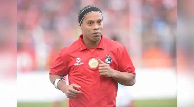 Ronaldinho ofreció un concierto de fútbol en el Cusco. Ronaldinho ofreció un concierto de fútbol en el Cusco.