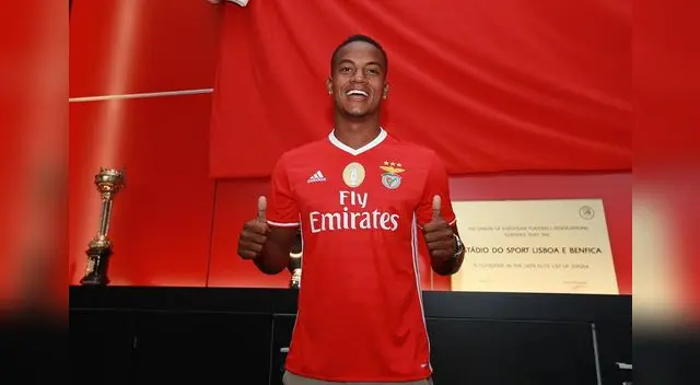 Carrillo ya es jugador del Benfica,