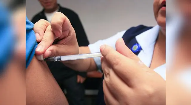 Durante entrevista atendió consultas del público Durante entrevista atendió consultas del público