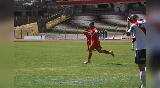Festejo de Meza cuadra por su tanto. Festejo de Meza cuadra por su tanto.