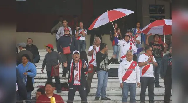 La Banda del Basurero sigue al equipo a todas partes La Banda del Basurero sigue al equipo a todas partes