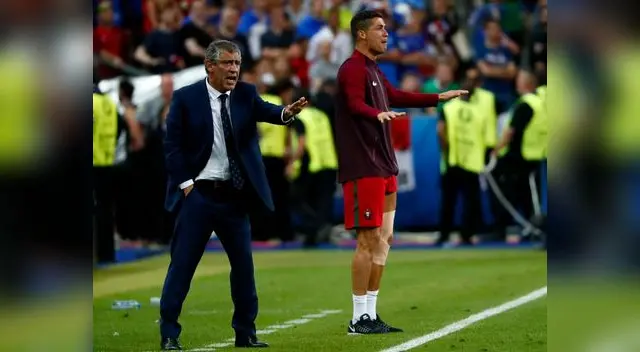 'CR/' fungió de entrenador al dar indicaciones a sus compañeros. 'CR/' fungió de entrenador al dar indicaciones a sus compañeros.