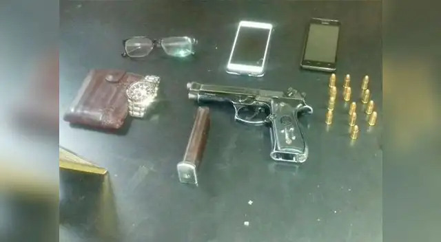 En vehículo se encontró arma robada de comisaría