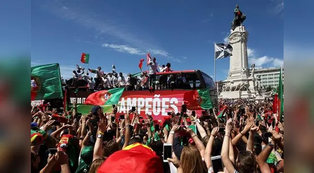 La celebración de los campeones duró todo el día