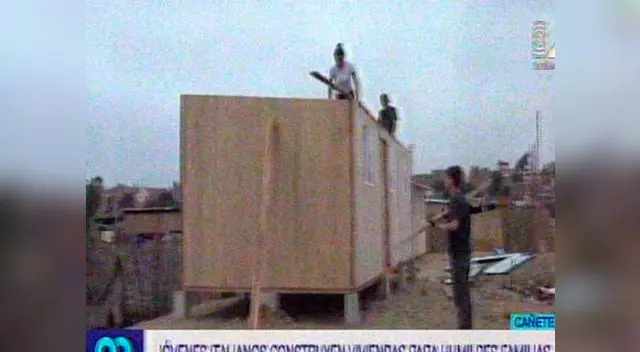 Jóvenes italianos llegaron a Cañete para construir casas a 32 familias 