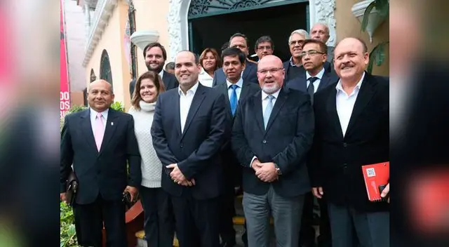  Fernando Zavala, se reunió con bancada de Fuerza Popular 