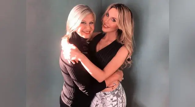 Madre e hija posan para Instagram