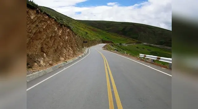 Vehículos pesados no podrán circular por la Carretera Central. Vehículos pesados no podrán circular por la Carretera Central.