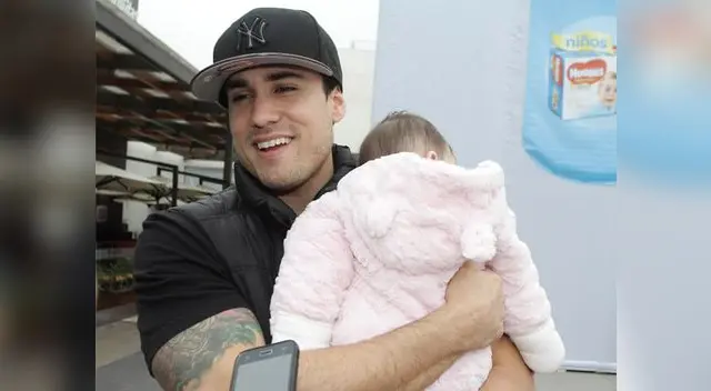 Tiburón Assereto asegura ser experto cambiando pañales