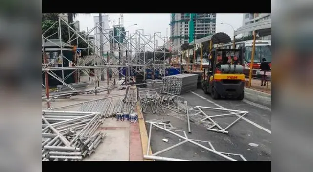 Ce han cerrado las vías auxiliares desde la cuadra 23 de la avenida Brasil.