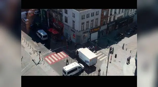 Policías en Bruselas han rodeado al sospechoso y evacuado la zona 