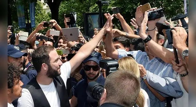 Recibió todo el cariño de los tifosis Bianconeros